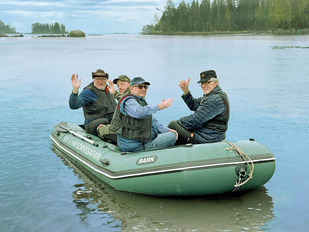 Välkommen ombord hälsar den certifierade naturguiden Jan Stagenmark.