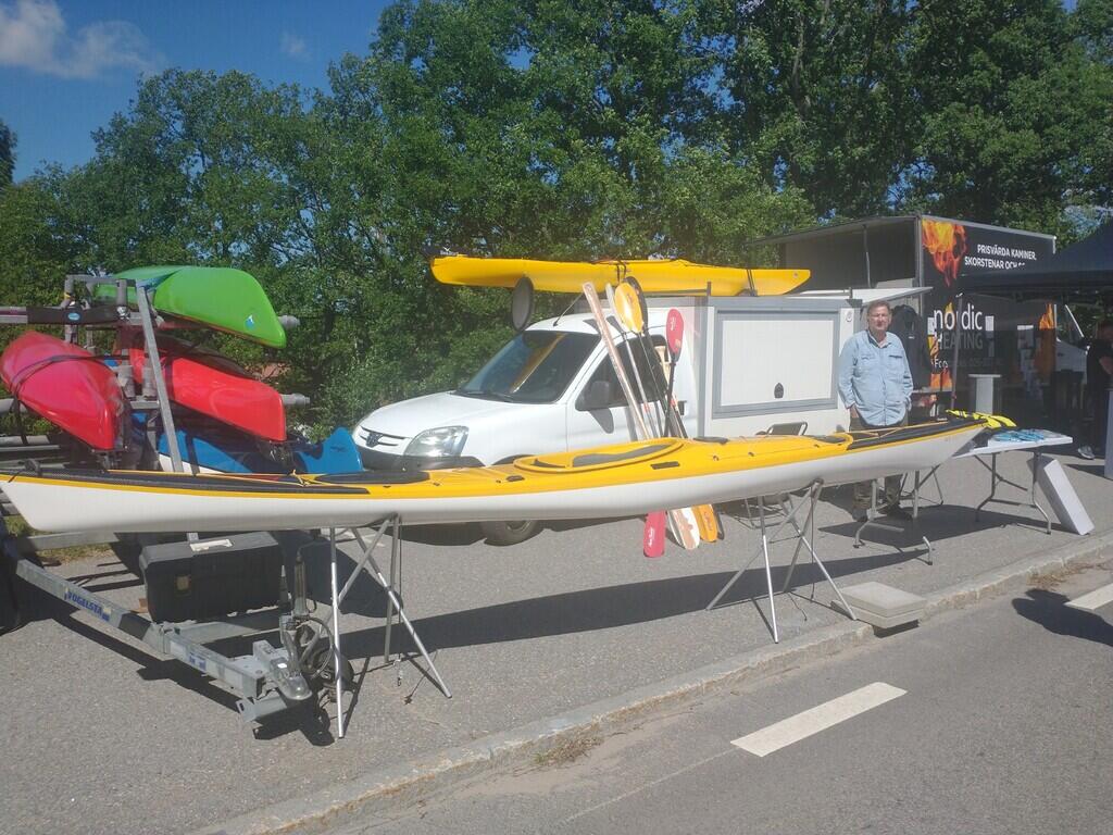 Kajaker och kanoter på Ockelbo marknad