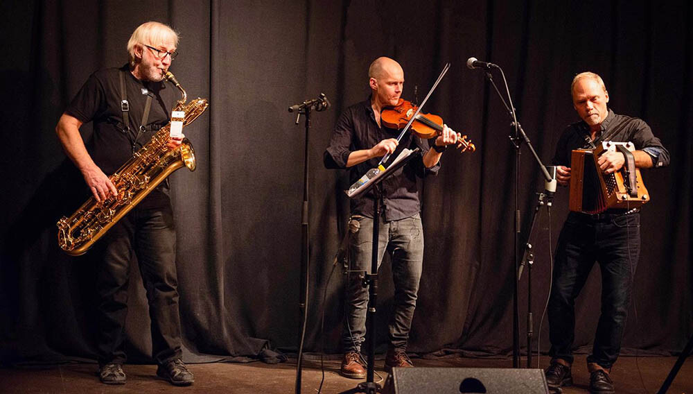 Swung spelar folkmusik – foto Björn Pehrsson